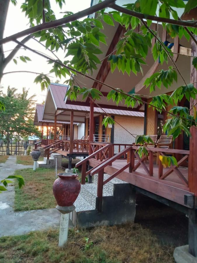 Why Not Bar And Bungalows #2 Pemenang Exteriér fotografie